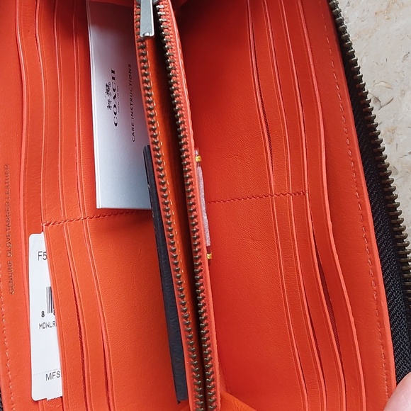 1941 Coach Glovetanned  lined rare leather  wallet NWT  wristlet Meadowlark - Picture 9 of 16